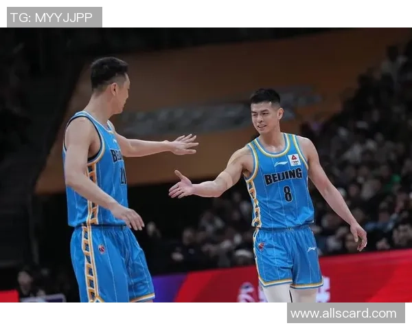 方硕在篮球赛场的崛起与挑战：从新星到球队核心的成长之路